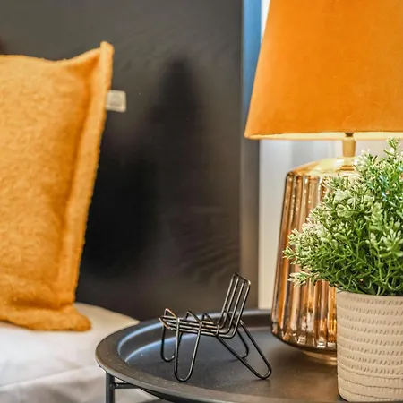 Foursolos In Apartamento